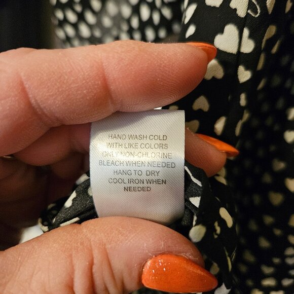 #483-Daniel Rainn- Black w White hearts Button-up Blouse. Sz. 2X - Picture 9 of 12